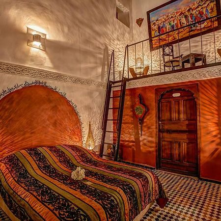 Riad Almaz Fez Buitenkant foto